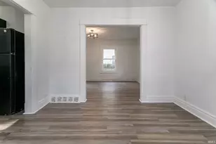 1129 Huey St, South Bend, IN 46628 - Photo 9