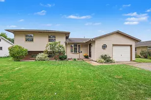 1637 Gordon Dr, South Bend, IN 46635 - Photo 1