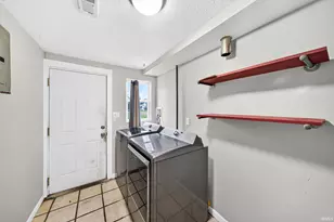 221 Haney Ave, South Bend, IN 46613 - Photo 13