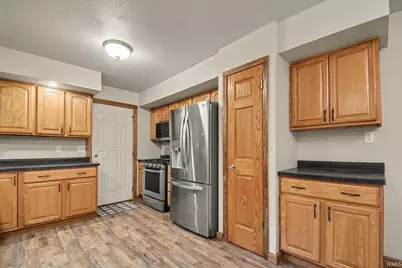 51205 Green Hill Drive, South Bend, IN 46628 - Photo 5