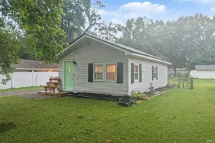 211 E Louis St, Osceola, IN 46561 - Photo 3