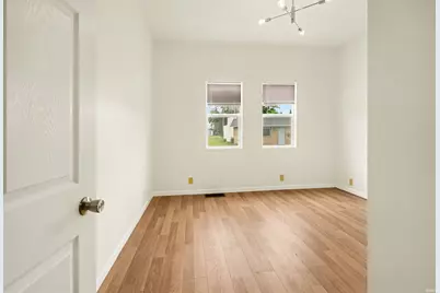 1901 Linden Avenue, South Bend, IN 46628 - Photo 9