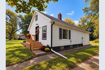 745 E 18th Street, Mishawaka, IN 46544 - Photo 3