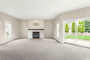 54219 Stonebridge Dr, Elkhart, IN 46514 - Photo 11