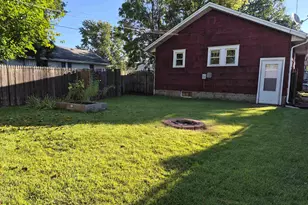 927 Oakland St, South Bend, IN 46615 - Photo 29