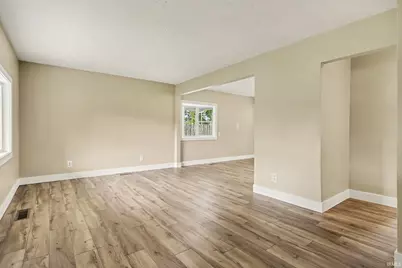 708 W Superior Street, Osceola, IN 46561 - Photo 3