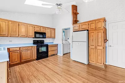 5318 Larkspur Drive, South Bend, IN 46614 - Photo 9