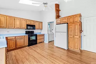 5318 Larkspur Dr, South Bend, IN 46614 - Photo 9