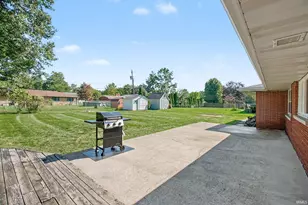 55912 Riverdale Dr, Elkhart, IN 46514 - Photo 29
