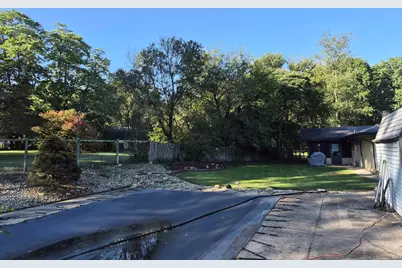 19282 Marion Avenue, South Bend, IN 46637 - Photo 37
