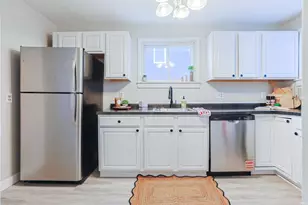 811 E Ewing Ave, South Bend, IN 46613 - Photo 11