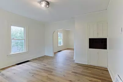 209 E 6th Street, Mishawaka, IN 46544 - Photo 5