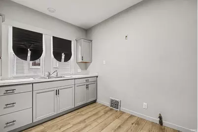 2215 Decamp Avenue, Elkhart, IN 46517 - Photo 9
