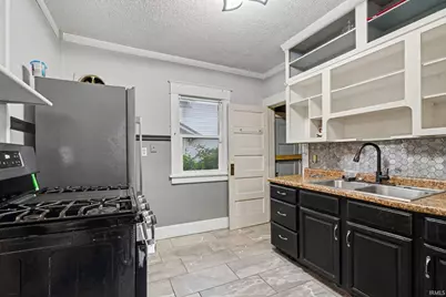729 S 36th Street, South Bend, IN 46615 - Photo 5
