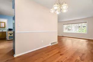 53332 Oakton Dr, South Bend, IN 46635 - Photo 7