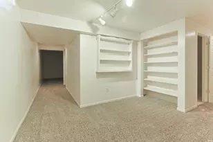 18131 N Cloverleaf Dr, South Bend, IN 46637 - Photo 37