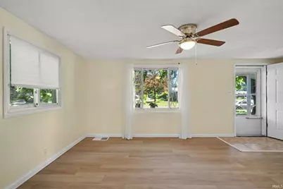 2433 Hollywood Place, South Bend, IN 46616 - Photo 7