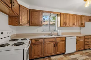 1139 E Colfax Ave, South Bend, IN 46617 - Photo 9