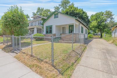 2121 Kemble Avenue, South Bend, IN 46613 - Photo 1