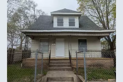 727 Diamond Avenue, South Bend, IN 46628 - Photo 1