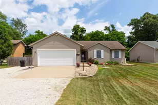 52896 Hastings St, South Bend, IN 46637 - Photo 1