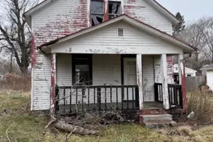 22835 Hartzer Ave, South Bend, IN 46628 - Photo 1