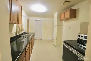 14040 Ashworth Ave N, Seattle, WA 98133 - Photo 13