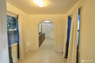 14040 Ashworth Ave N, Seattle, WA 98133 - Photo 15