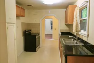 14040 Ashworth Ave N, Seattle, WA 98133 - Photo 11