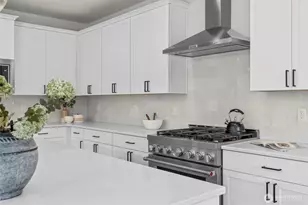 10155 Royal Valley Rd NE, Poulsbo, WA 98370 - Photo 17