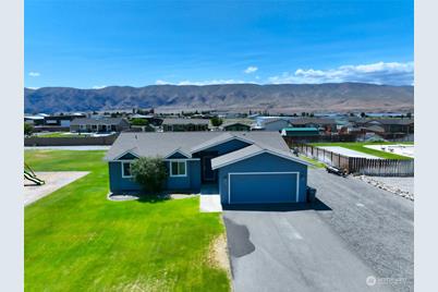 306 Davidson Boulevard, Mattawa, WA 99349 - Photo 1