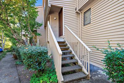 12044 96th Avenue NE #221, Kirkland, WA 98034 - Photo 1