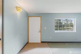 858 E Smith Rd, Bellingham, WA 98226 - Photo 19