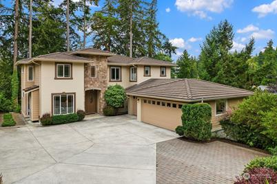 1107 106th Avenue SE, Bellevue, WA 98004 - Photo 1