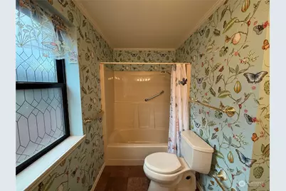 226 W 2nd Street #2, Port Angeles, WA 98362 - Photo 17