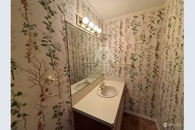 226 W 2nd Street #2, Port Angeles, WA 98362 - Photo 19