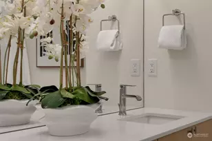 12710 NE 72nd St, Kirkland, WA 98033 - Photo 21