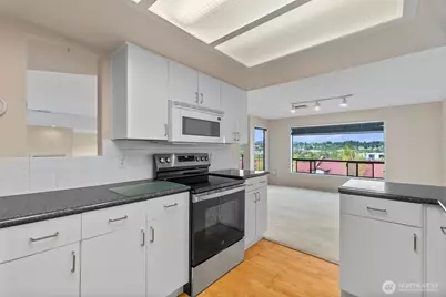 908 East Bay Drive NE #203, Olympia, WA 98506 - Photo 7