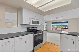 908 East Bay Drive Northeast, Olympia, WA 98506 - Photo 7