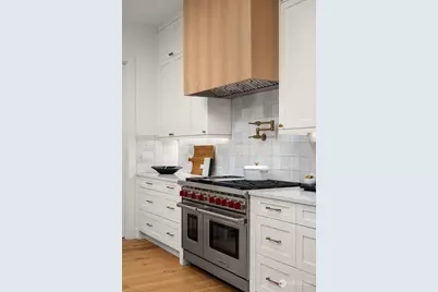 1588 102nd Avenue NE, Bellevue, WA 98004 - Photo 11