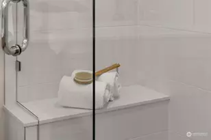 12710 NE 72nd St, Kirkland, WA 98033 - Photo 23