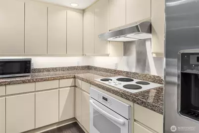 1231 5th Avenue N #204, Seattle, WA 98109 - Photo 15