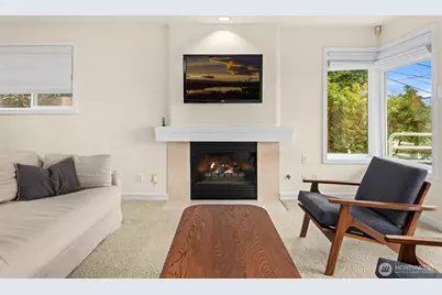 1231 5th Avenue N #204, Seattle, WA 98109 - Photo 7