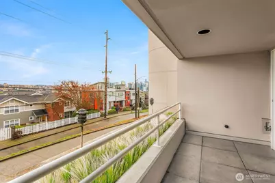 1231 5th Avenue N #204, Seattle, WA 98109 - Photo 11