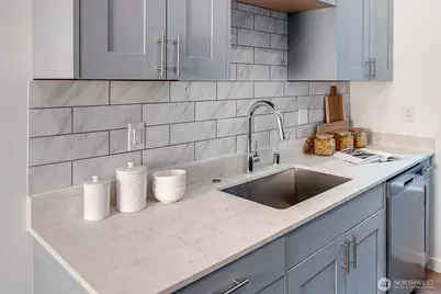 2713 E Yesler Way #B, Seattle, WA 98122 - Photo 13