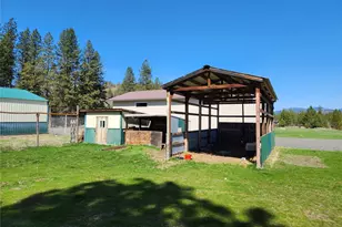 39024 Petrie Ln E, Davenport, WA 99122 - Photo 9