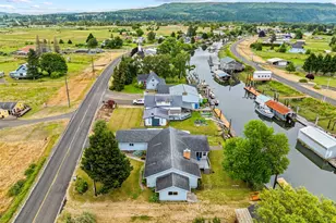 211 N Welcome Slough Rd, Cathlamet, WA 98612 - Photo 9