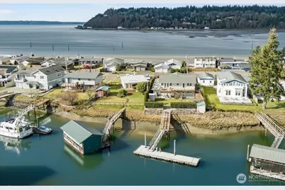 8171 Sandy Hook Drive, Clinton, WA 98236 - Photo 1