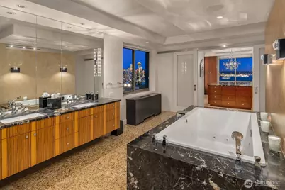 111 W Highland Drive #9E&9W, Seattle, WA 98119 - Photo 23