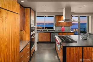 111 W Highland Dr, Seattle, WA 98119 - Photo 13